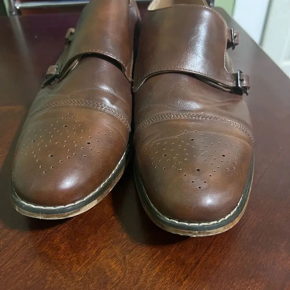 UV Signature Dress Shoe - Picture 2 of 8